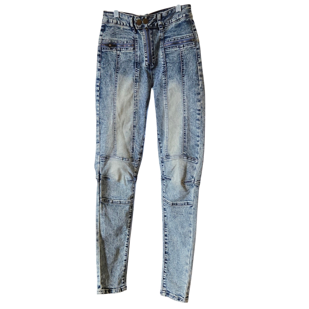 Fashion Nova Light‎ Blue Skinny Jeans